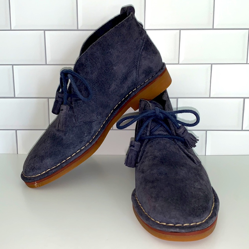 Hush Puppies women’s blue suede ankle chukka bootstassel laces.